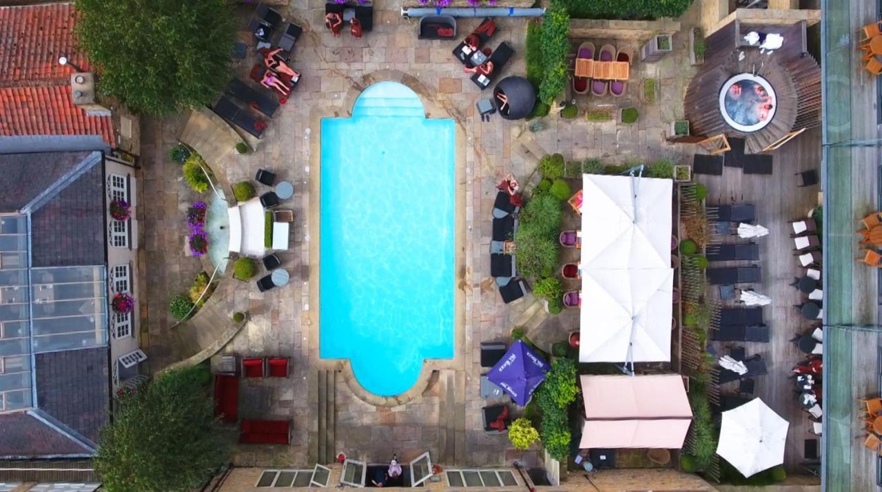 Feversham Arms Hotel & Verbena Spa Хелмсли Екстериор снимка